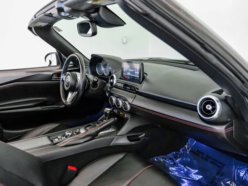 Used 2019 MAZDA MX-5 Miata RF Grand Touring image 11