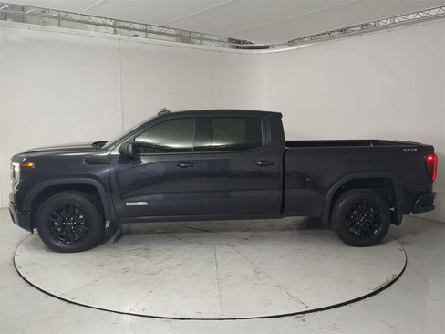 Used 2023 GMC Sierra 1500 Elevation image 3