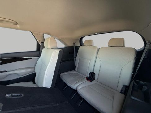 Used 2020 Kia Sorento LX w/ LX I4 Convenience Package image 25