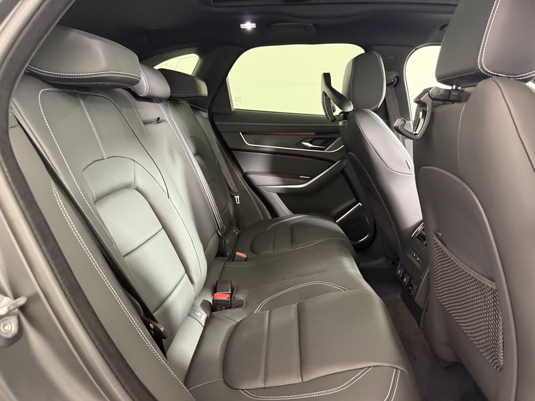 New 2026 Jaguar F-PACE R-Dynamic S AWD/4WD image 27