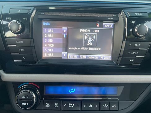 Used 2014 Toyota Corolla L image 22