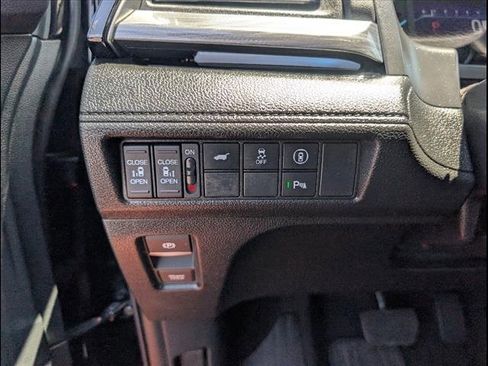 Used 2023 Honda Odyssey Elite image 15