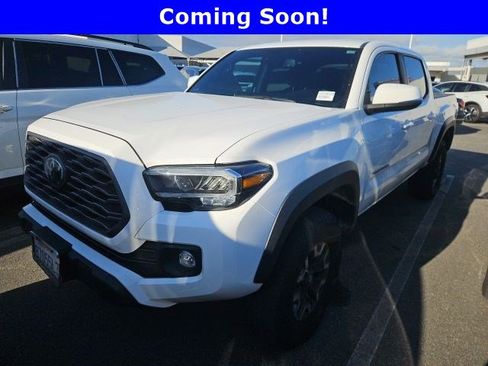 Used 2022 Toyota Tacoma TRD Off-Road w/ Technology Package AWD/4WD image 1
