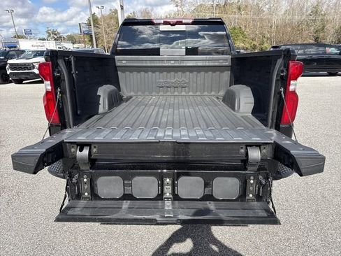 Used 2024 Chevrolet Silverado 1500 High Country w/ High Country Premium Package image 35