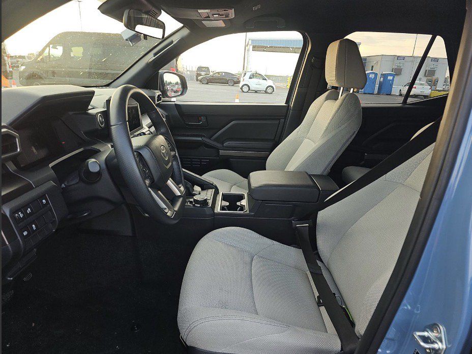 Used 2026 Toyota 4Runner SR5 AWD/4WD image 10