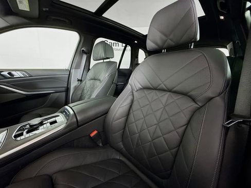 Used 2024 BMW X5 xDrive40i w/ Premium Package image 22