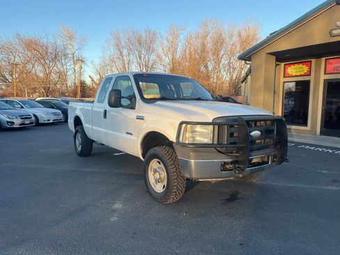 Used 2007 Ford F250 XL image 2