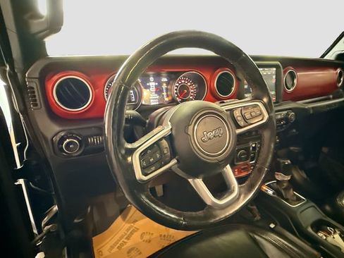 Used 2019 Jeep Wrangler Unlimited Rubicon AWD/4WD image 12