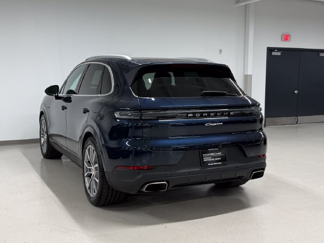 Certified 2026 Porsche Cayenne E-Hybrid AWD/4WD image 3