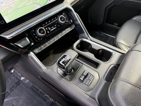 Used 2024 GMC Sierra 1500 Denali AWD/4WD image 21