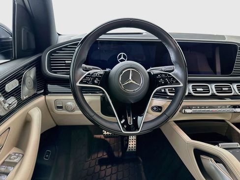 Certified 2025 Mercedes-Benz GLS 580 4MATIC image 25