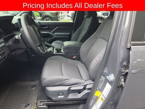 Certified 2025 Toyota Tacoma SR5 AWD/4WD image 2