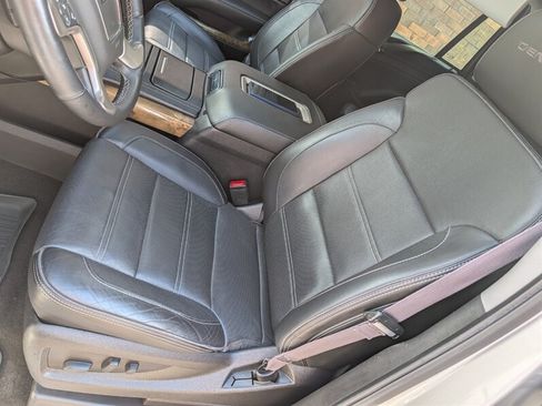 Used 2016 GMC Yukon Denali w/ Open Road Package AWD/4WD image 31
