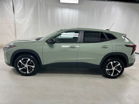 Used 2024 Chevrolet Trax RS image 8