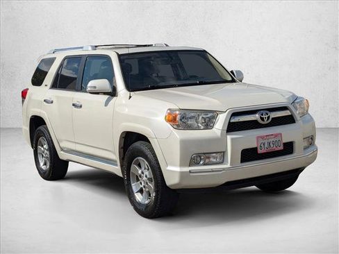 Used 2013 Toyota 4Runner SR5 image 3