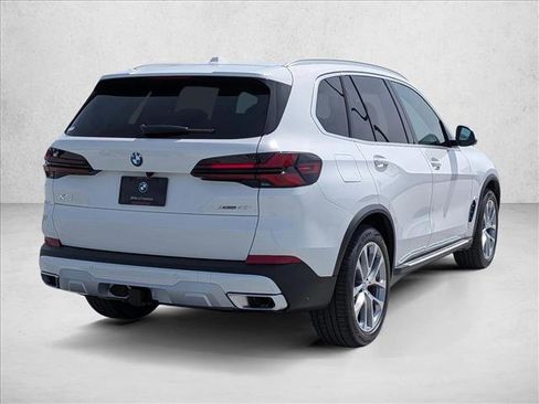 New 2026 BMW X5 xDrive40i AWD/4WD image 2