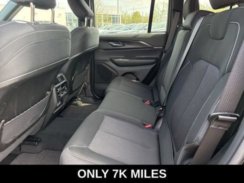 Used 2025 Jeep Grand Cherokee Laredo X AWD/4WD image 23