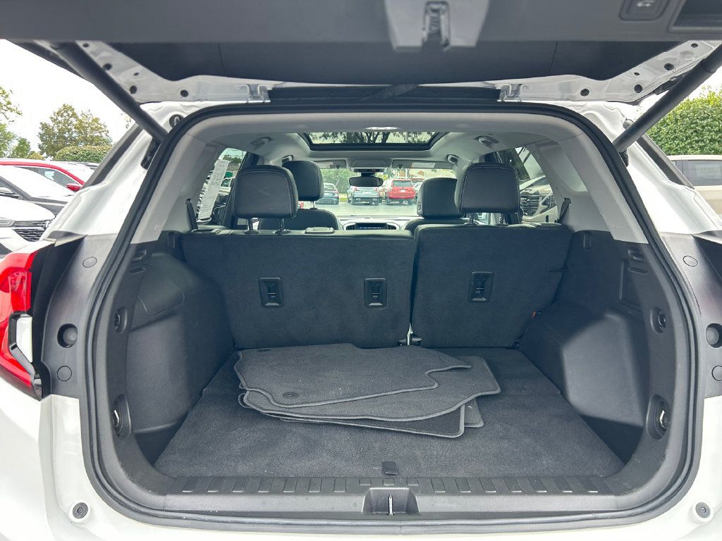 Certified 2023 GMC Terrain SLT FWD image 36