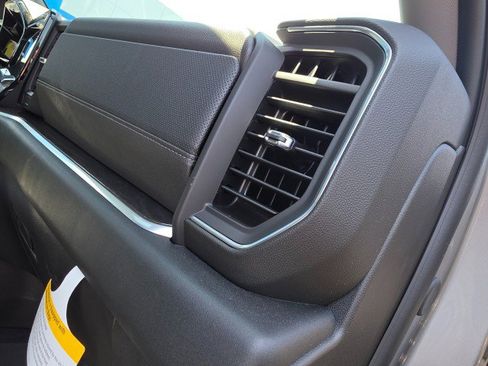 Used 2025 Chevrolet Silverado 1500 LTZ w/ LTZ Premium Package AWD/4WD image 16
