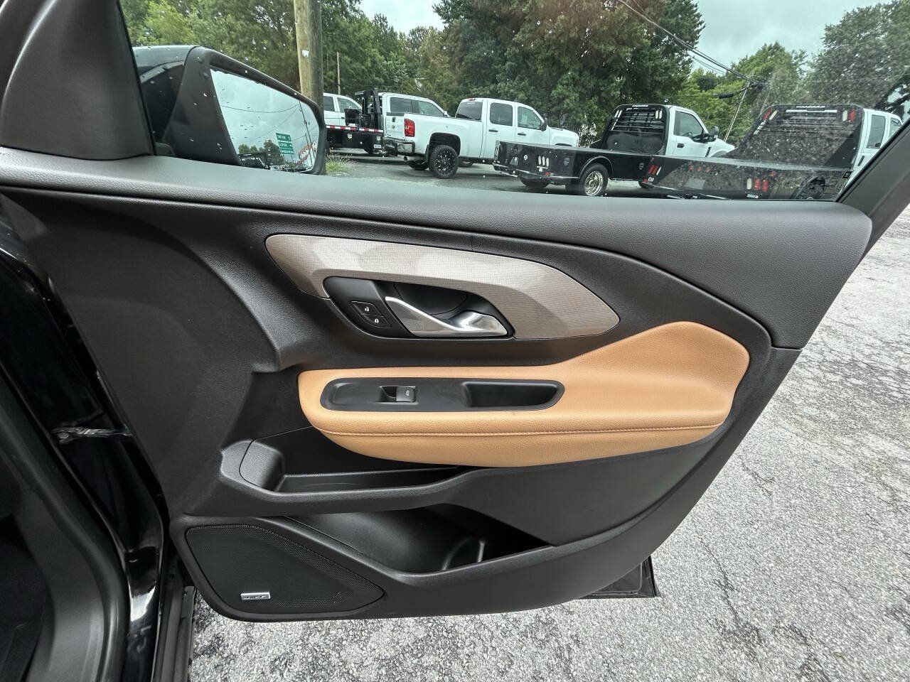 Used 2018 GMC Terrain SLT w/ Infotainment Package II AWD/4WD image 19