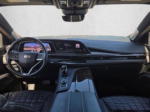 Used 2024 Cadillac Escalade ESV Sport Platinum w/ LPO, ONYX Package image 18