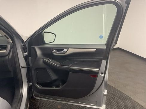 Used 2021 Ford Escape SE w/ Cold Weather Package image 25