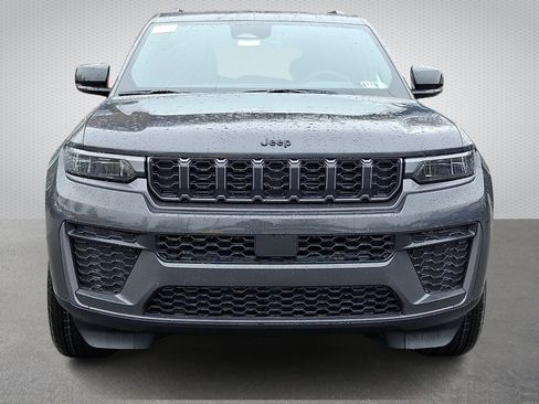 New 2026 Jeep Grand Cherokee Altitude AWD/4WD image 2