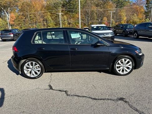 Certified 2019 Volkswagen Golf SE w/ Driver Assistance Package image 9