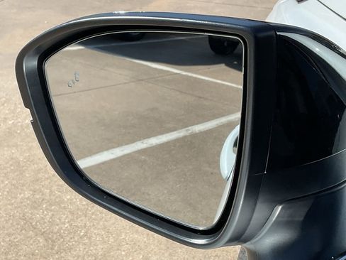 New 2026 Nissan Pathfinder SL image 10