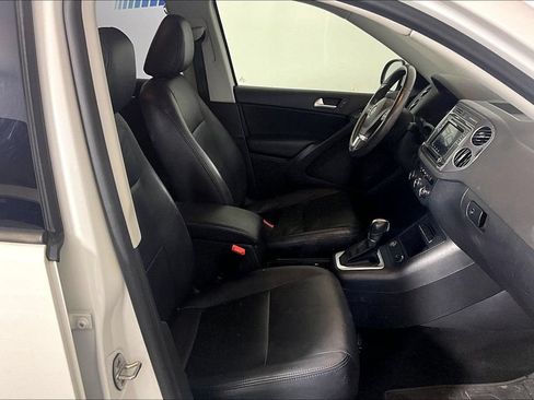 Used 2017 Volkswagen Tiguan S FWD image 6