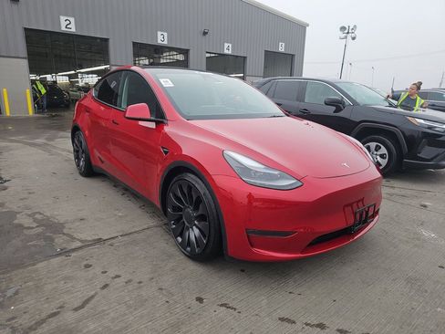 Used 2021 Tesla Model Y Performance image 3
