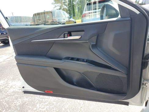 Used 2025 Toyota Camry LE FWD image 29
