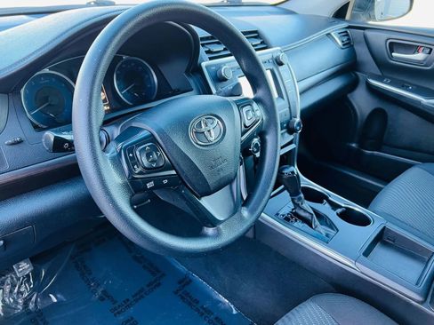 Used 2016 Toyota Camry LE image 23