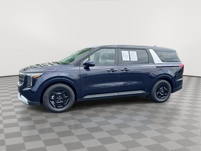 Used 2025 Kia Carnival