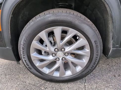 Certified 2025 Buick Enclave Preferred AWD/4WD image 11