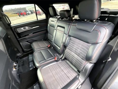 Used 2025 Ford Explorer ST-Line w/ ST-Line Street Pack image 26