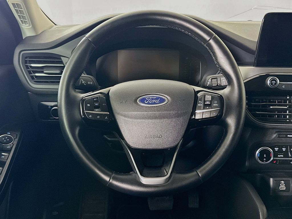 Used 2025 Ford Escape Active AWD/4WD image 14