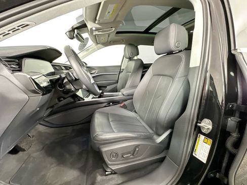Used 2023 Audi e-tron Premium Plus AWD/4WD image 4
