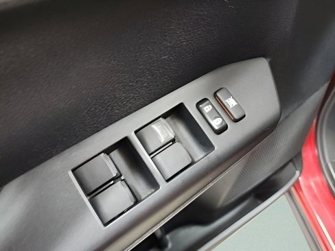 Used 2017 Toyota RAV4 XLE image 24