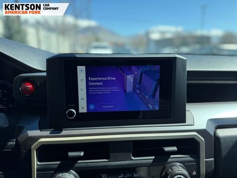 Used 2025 Toyota Tacoma TRD Off-Road image 29