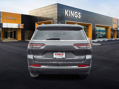 Certified 2022 Jeep Grand Cherokee L Limited w/ Luxury Tech Group II image 5