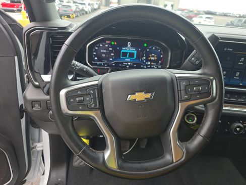 Used 2024 Chevrolet Silverado 2500 LT image 11