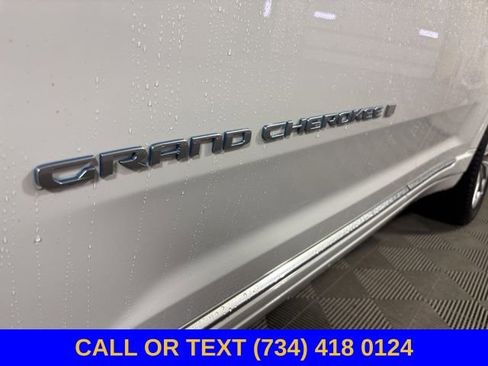 Used 2022 Jeep Grand Cherokee Summit w/ Luxury Tech Group V AWD/4WD image 18