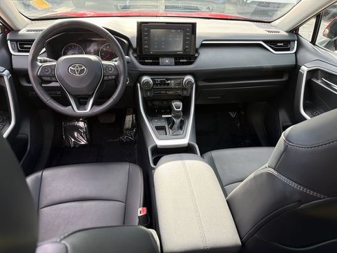 Used 2021 Toyota RAV4 XLE Premium FWD image 14