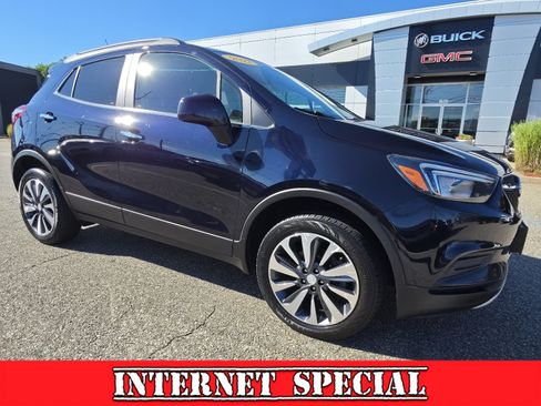 Used 2022 Buick Encore Preferred w/ Safety Package AWD/4WD image 1