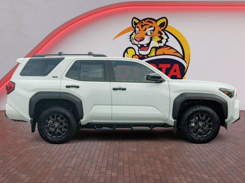 Used 2026 Toyota 4Runner SR5 RWD image 4