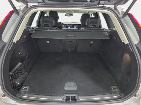 Used 2022 Volvo XC60 B5 Inscription w/ Advanced Package AWD/4WD image 33