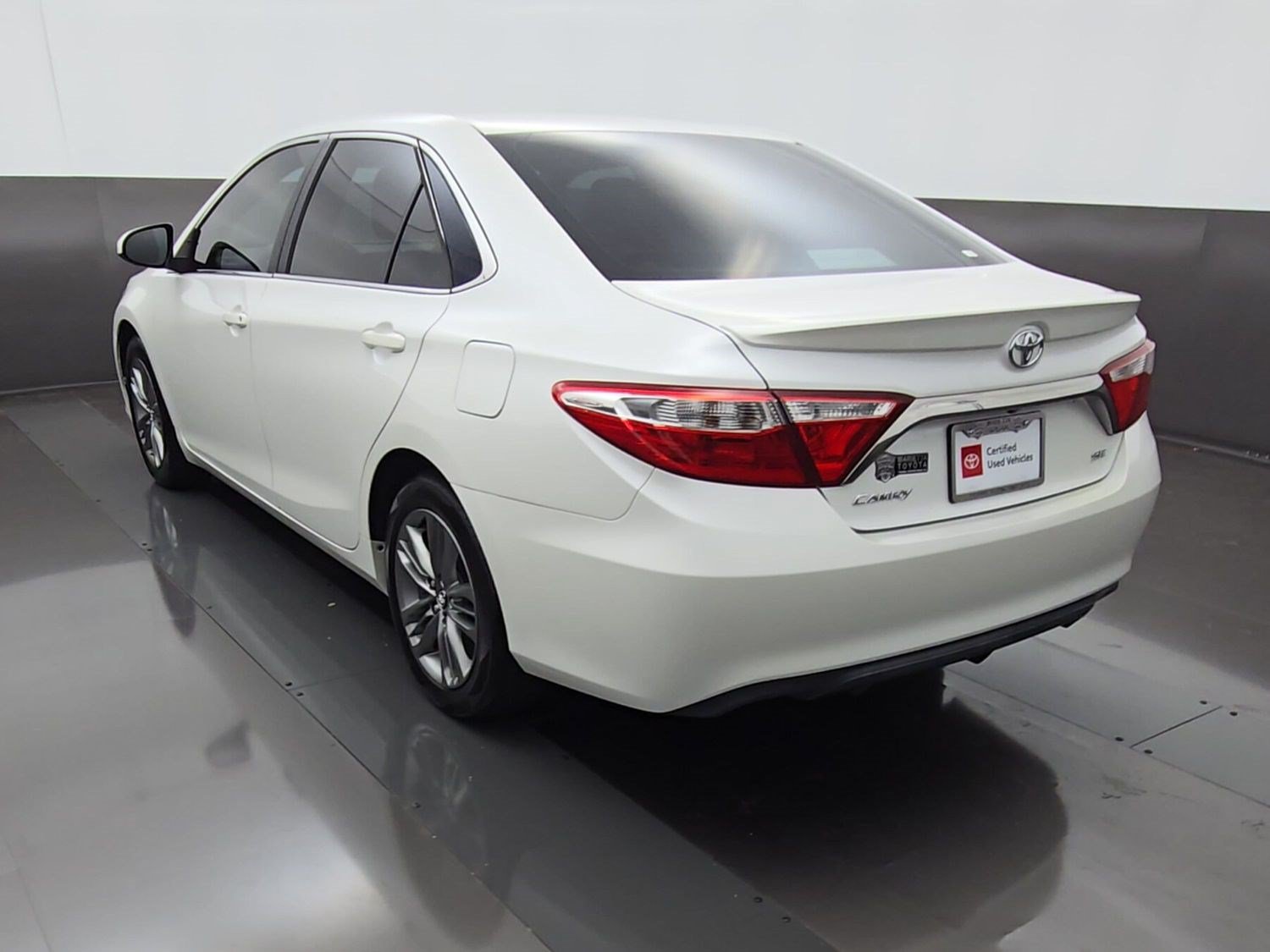 Used 2017 Toyota Camry SE FWD image 7