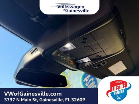 Used 2024 Cadillac XT4 Premium Luxury FWD image 28