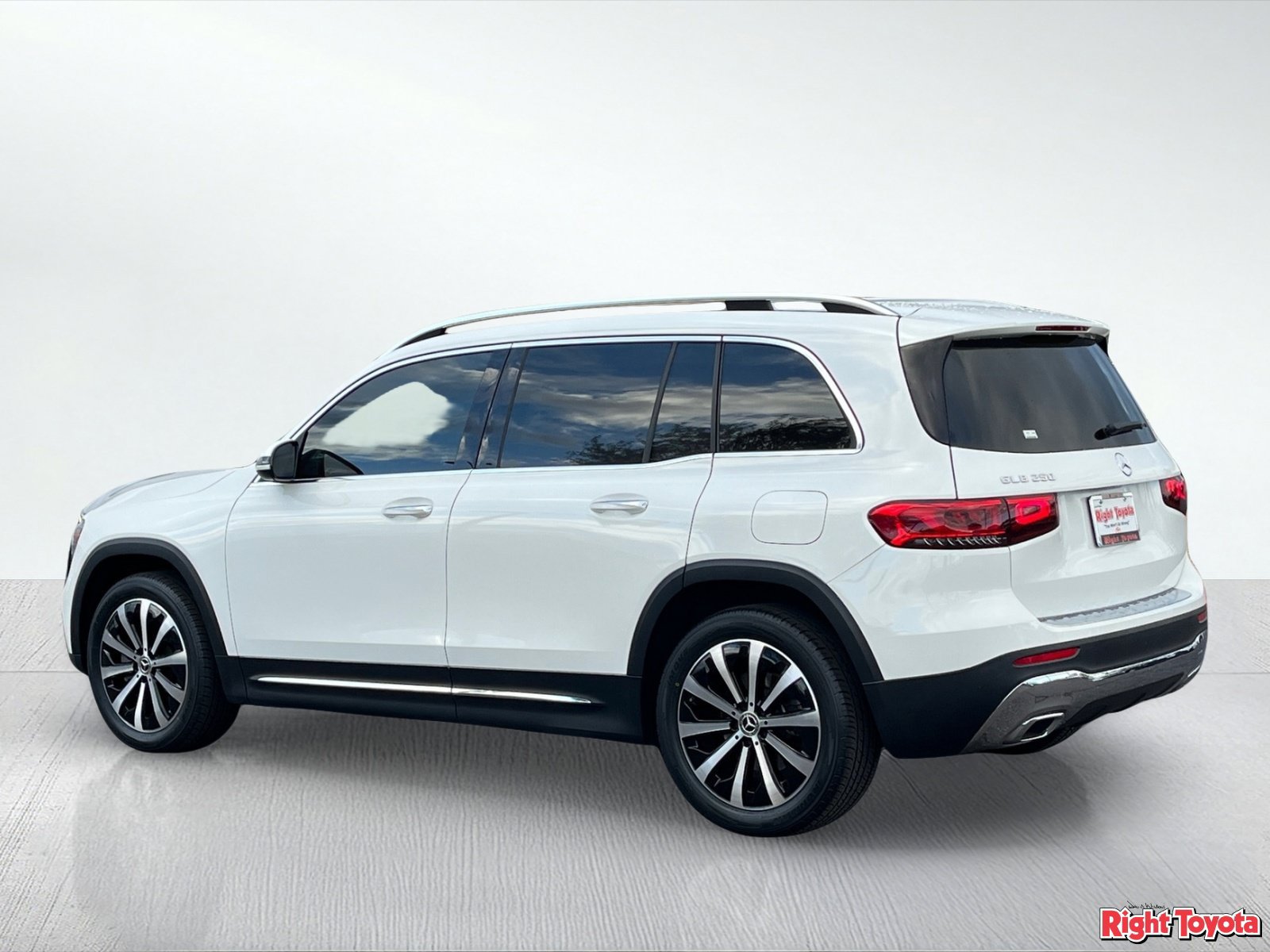 Used 2022 Mercedes-Benz GLB 250 image 4